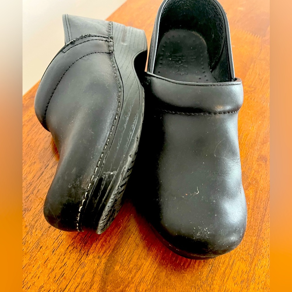 Black Dansko Clogs size 38